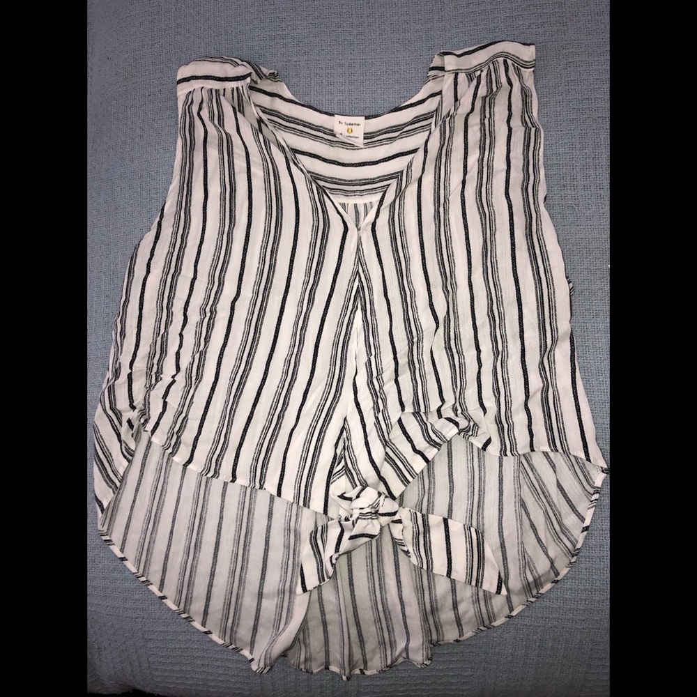 White front tie stripe shirt